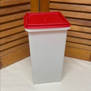 Vintage Tupperware Food Storage Container